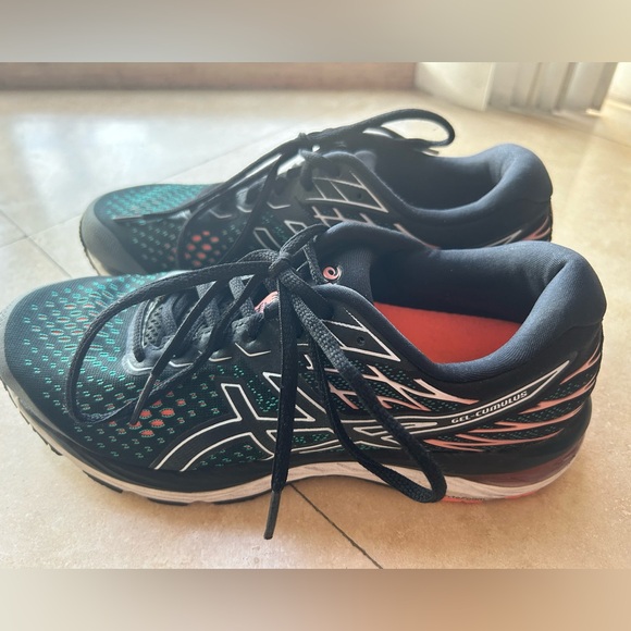GEL-CUMULUS 21 Black/Sun Coral Size 8.5